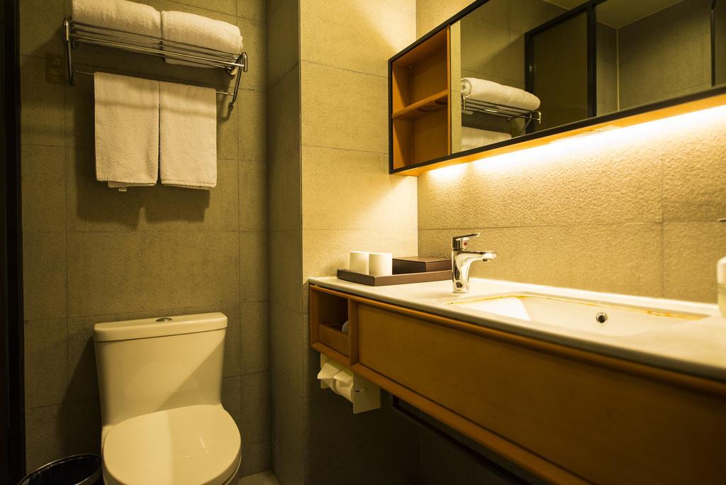 เจไอ โฮเต็ล เซี่ยงไฮ้ หงเฉียว เวสต์ จงซานโร้ด Hotel ภายนอก รูปภาพ